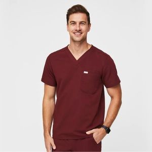 Figs Tansen Jogger Scrubs and Leon Three-Pocket Scrub Top (best seller kit)